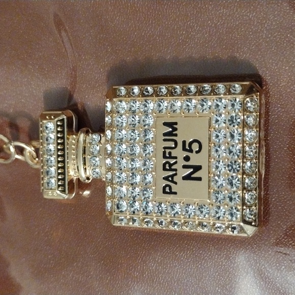 NWOT JEWELRY - Picture 3 of 4